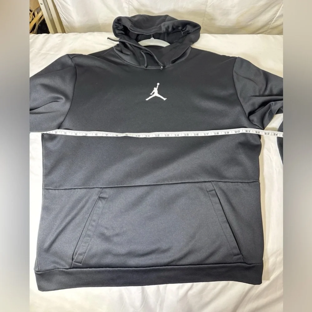 Air Jordan Black Pullover Hoodie Kangaroo Pocket Jumpman Logo Size L‎